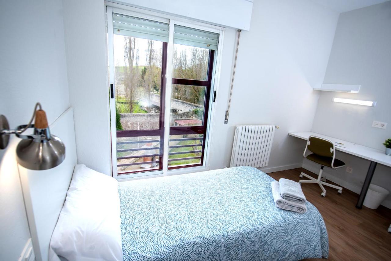 Residencia Hospital Del Rey Hostel บูร์โกส ภายนอก รูปภาพ