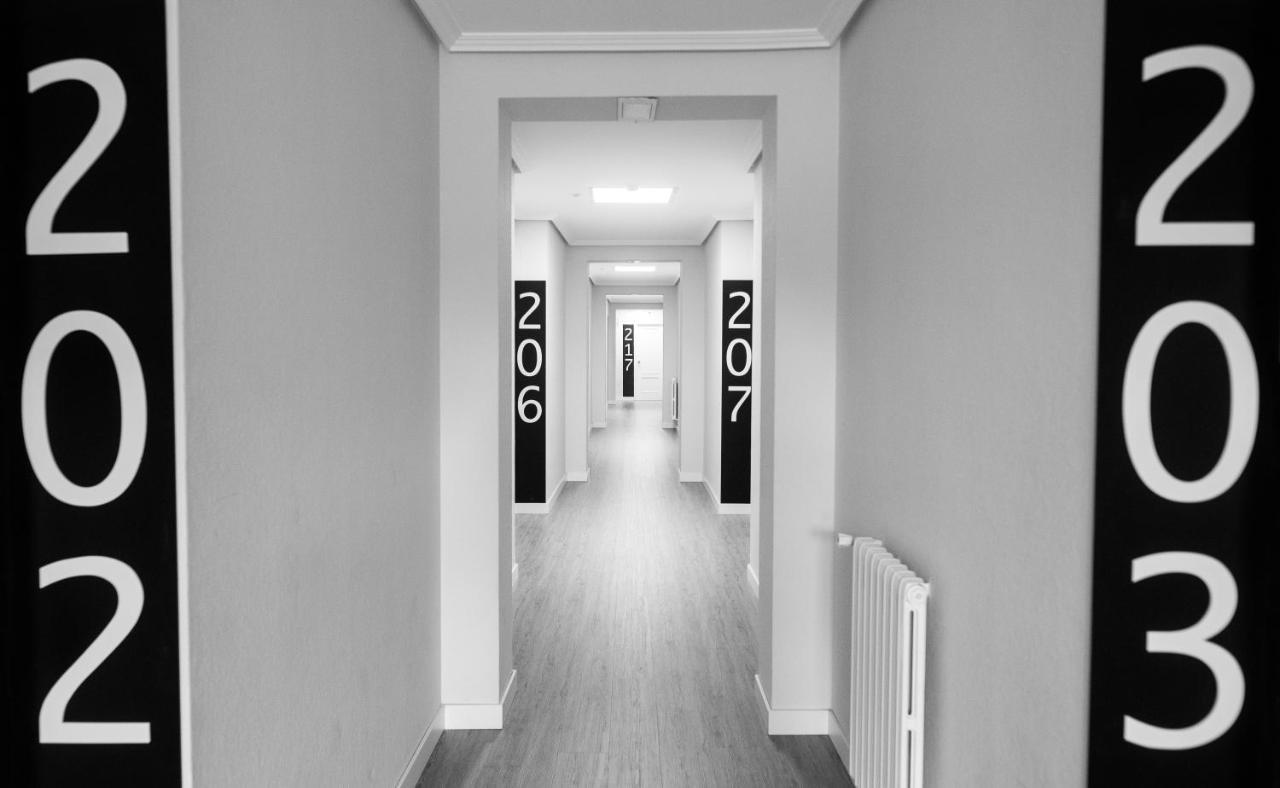 Residencia Hospital Del Rey Hostel บูร์โกส ภายนอก รูปภาพ