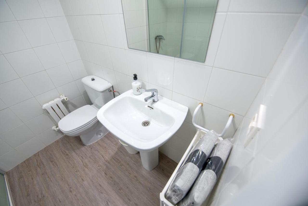 Residencia Hospital Del Rey Hostel บูร์โกส ภายนอก รูปภาพ