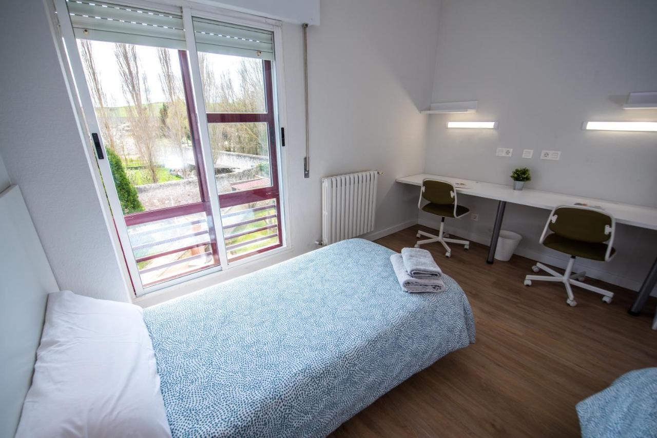 Residencia Hospital Del Rey Hostel บูร์โกส ภายนอก รูปภาพ