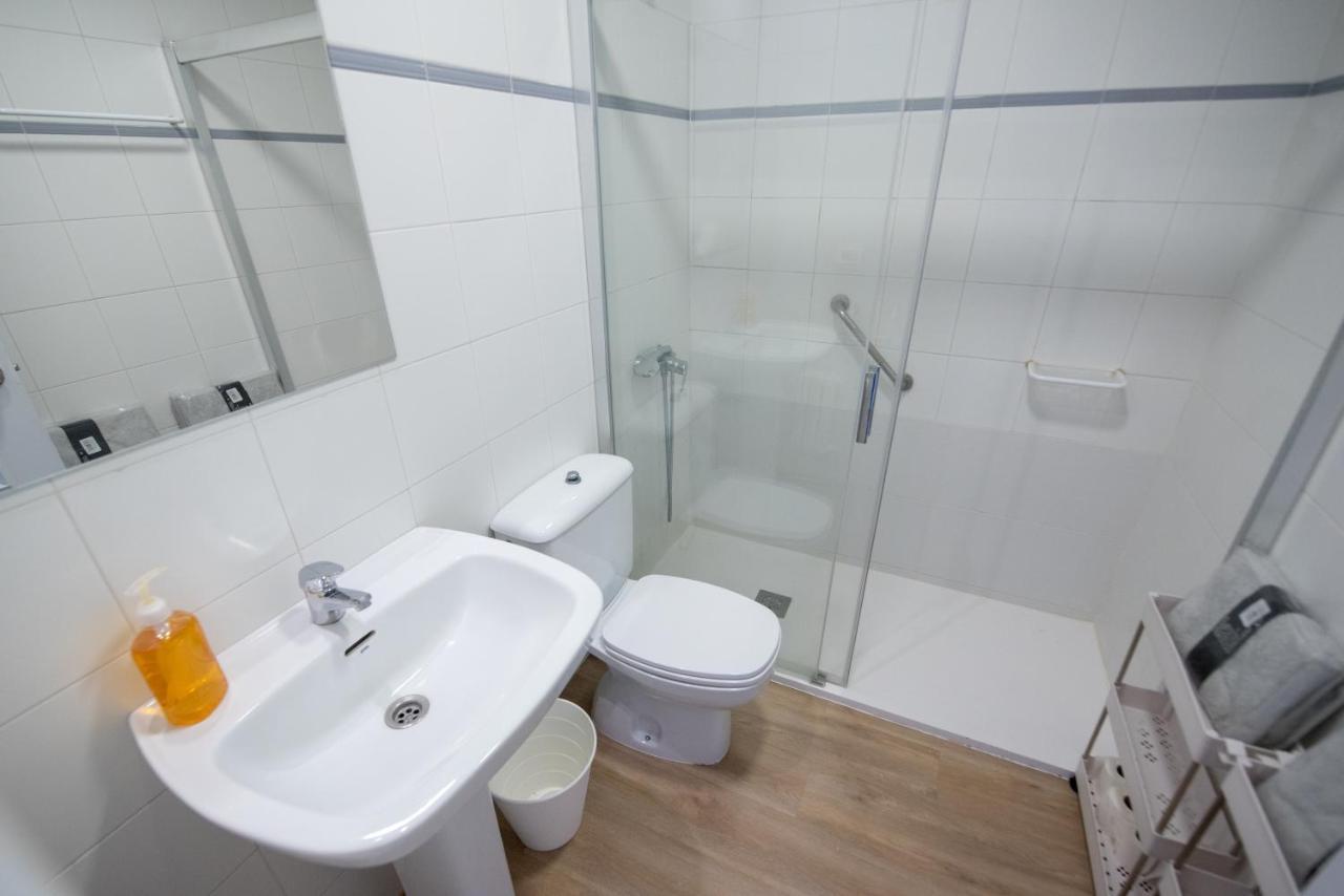 Residencia Hospital Del Rey Hostel บูร์โกส ภายนอก รูปภาพ
